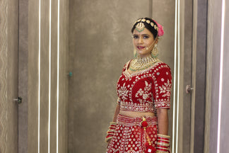 Booking the Best Airbrush Makeup in Jaipur: Pros and Cons