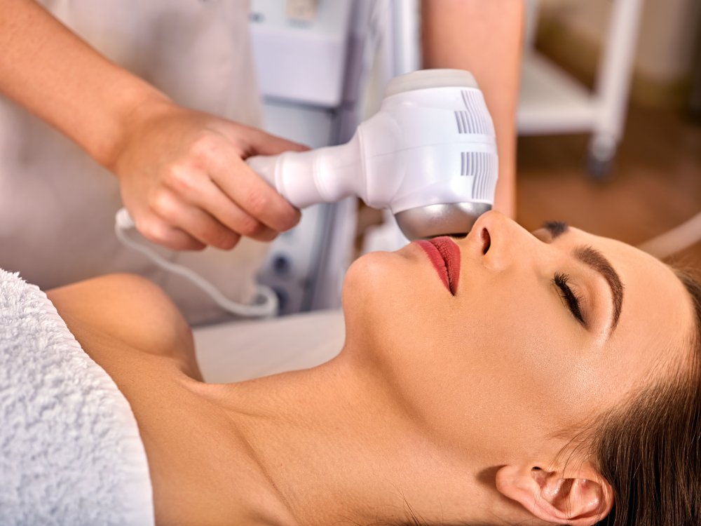 BIO ACTIVE SKIN BRIGHTENING AND LIGHTENING FACIAL - 90 MIN